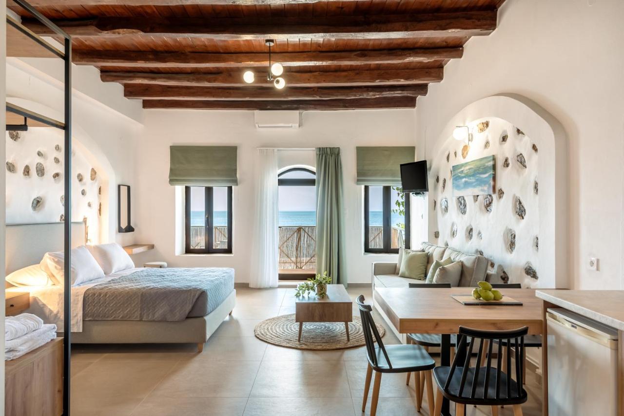Superb Apartments Kriaras Sea View In Sfakia Khora Sfakion Exterior photo