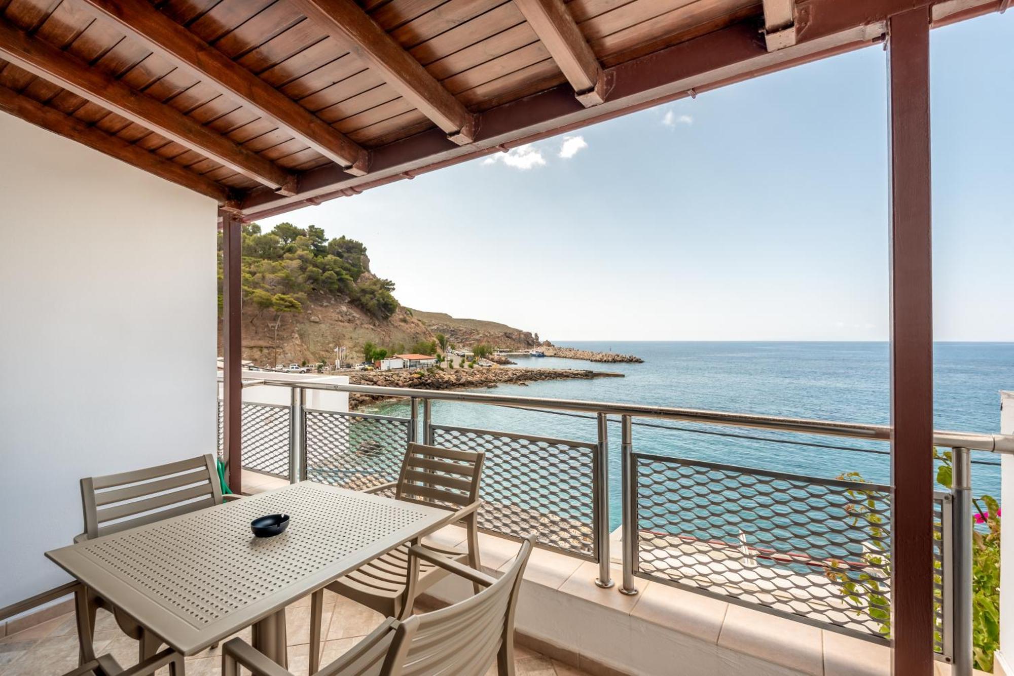 Superb Apartments Kriaras Sea View In Sfakia Khora Sfakion Exterior photo