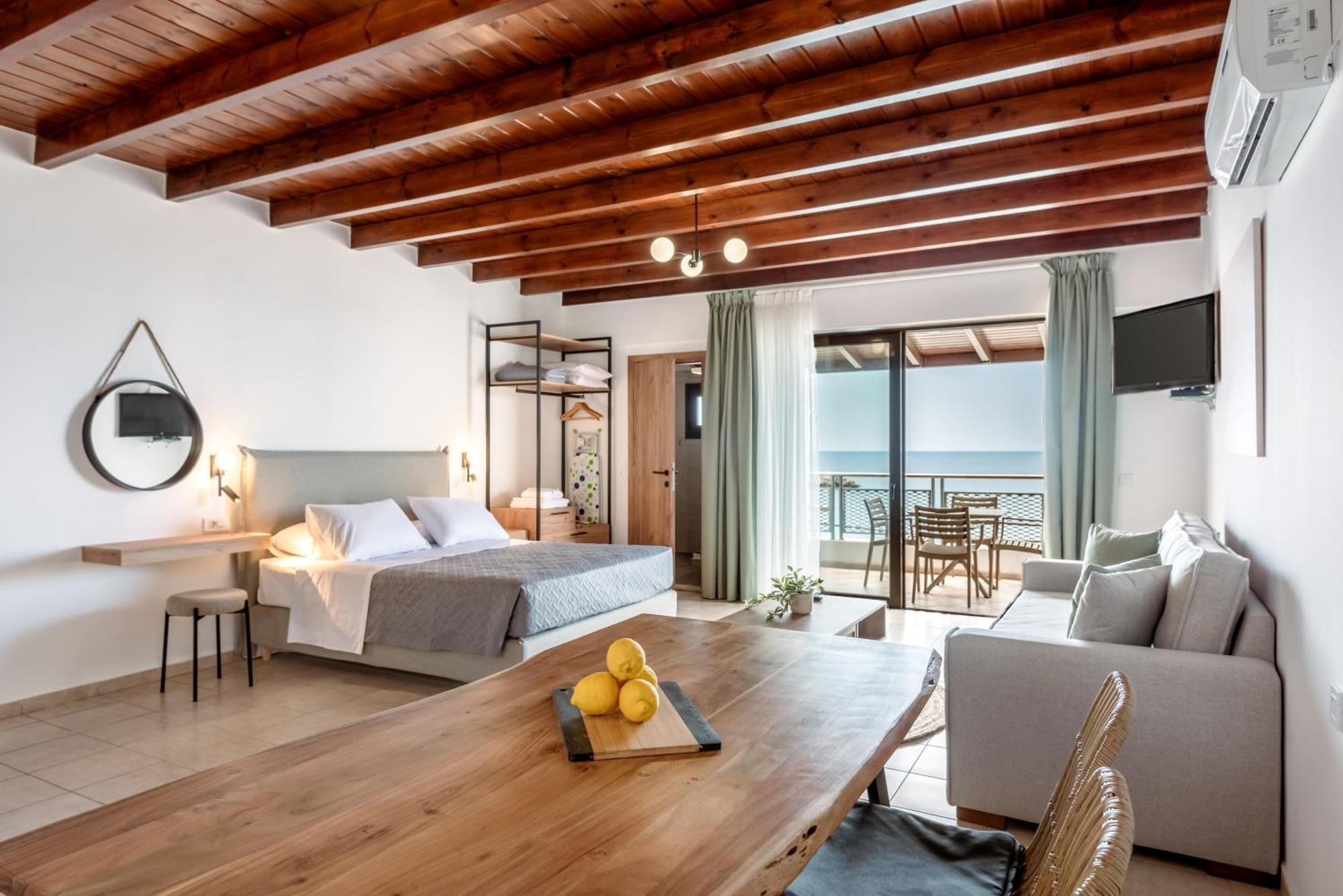 Superb Apartments Kriaras Sea View In Sfakia Khora Sfakion Exterior photo